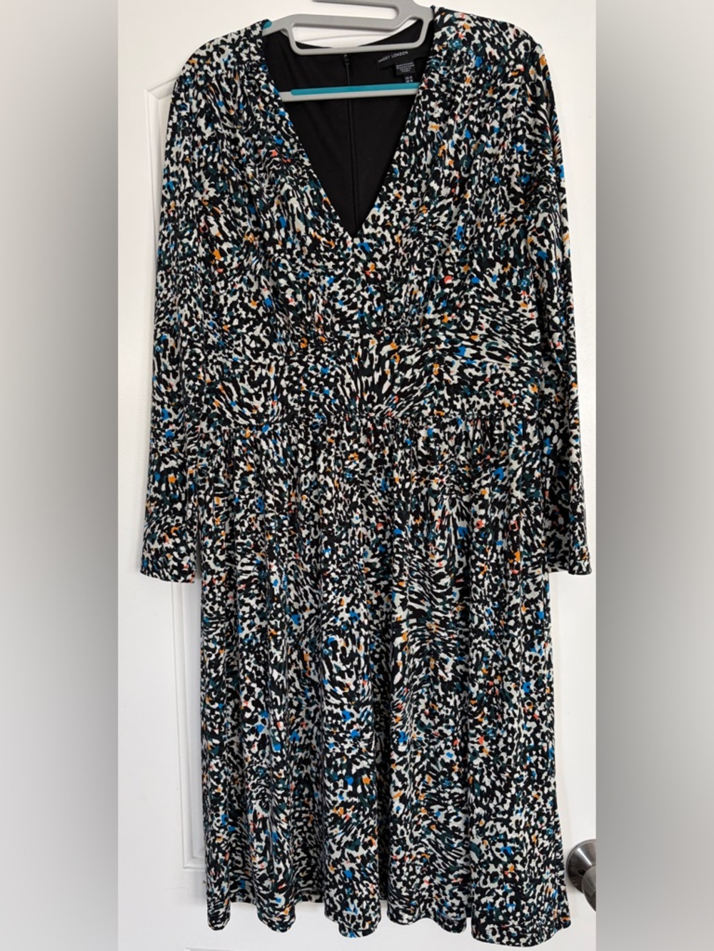 Maggy London Abstract Spot V-Neck Dress 12